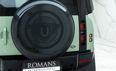Land Rover Defender 110 75th Anniversary P400e 24