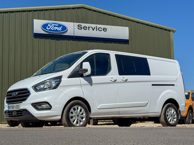 Ford Transit Custom Crew Cab AUTO LWB L2H1 Limited 320 Air Con Alloys Sensors EURO 6 1