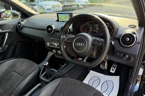 Audi A1 TFSI BLACK EDITION NAV -PANORAMIC SUNROOF - ALL BLACK  16