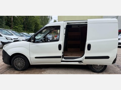 Vauxhall Combo 1.3 CDTi 2000 ecoFLEX 16v Panel Van 3dr Diesel Manual FWD L1 H1 (126 g/km, 19