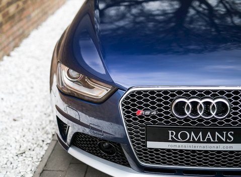 Audi RS4 Avant 26