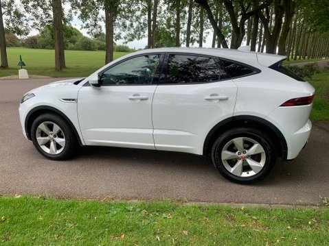 Jaguar E-Pace 2.0 Diesel R-DYNAMIC S 10
