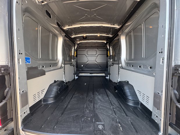 Ford Transit MWB L2H2 Medium Roof Leader 350 Air Con EURO 6 9