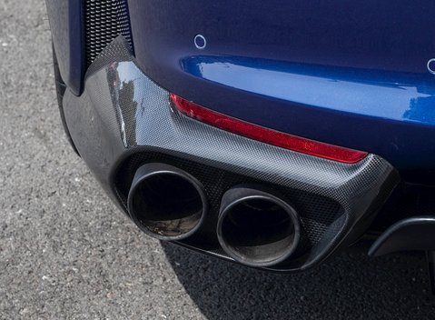 Ferrari 812 Superfast 25