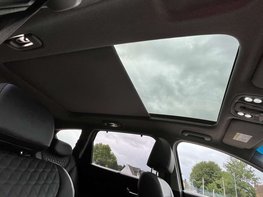 Hyundai SANTA FE 2.2 Santa Fe Premium SE CRDi Auto 4WD 5dr 105