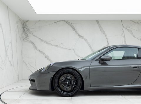 Porsche 911 (992) GT3 Touring 19
