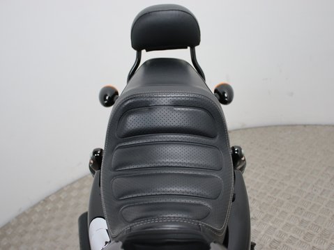 Harley-Davidson Sportster XL 1200 CX ROADSTER 17 36