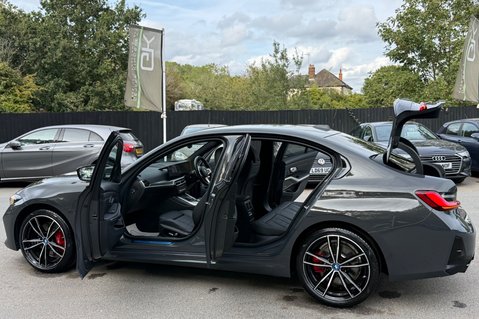 BMW 3 Series 330E M SPORT PHEV -VISIBILITY/TECH/PRO PACKS - HARMAN KARDON 13