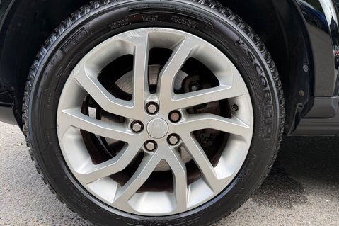 Land Rover Discovery SDV6 HSE - TWO OWNERS - 10 SERVICES - CAMBELT - TOWBAR 72
