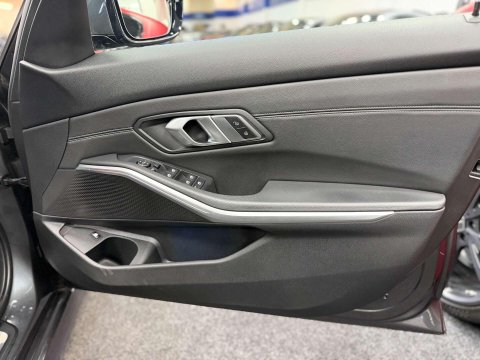 BMW 3 Series 2.0 330e 12kWh M Sport Saloon 4dr Petrol Plug-in Hybrid Auto Euro 6 (s/s) ( 56