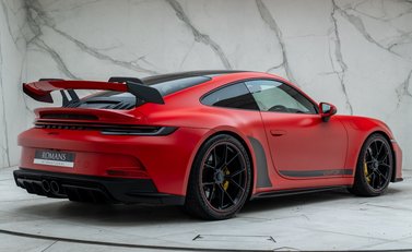 Porsche 911 GT3 (992) 6