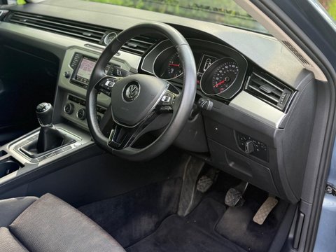 Volkswagen Passat 2.0 TDI BlueMotion Tech SE Business Euro 6 (s/s) 5dr 3