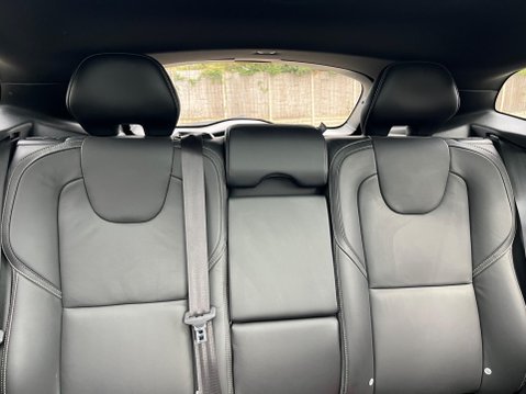 Volvo V40 1.5 T3 R-Design Edition Auto Euro 6 (s/s) 5dr 10
