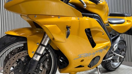 Triumph Daytona 2007 ONLY 22K GREAT RUNNING PROJECT BIKE 955CC SPORTS BIKE 10