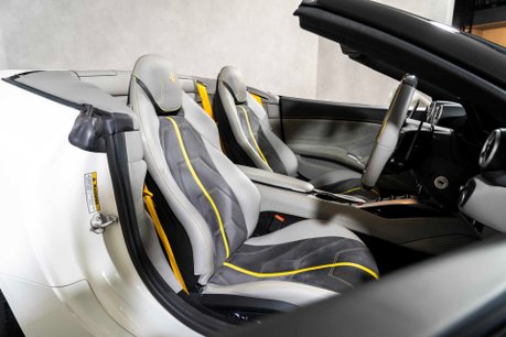 Ferrari California T. MAGNERIDE SUSPENSION. BESPOKE INTERIOR. TWO-TONE BODYWORK. CARPLAY. 21