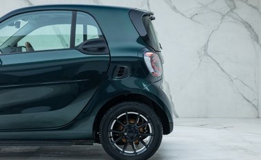 Smart Fortwo Coupe RACING GREEN EDITION 51