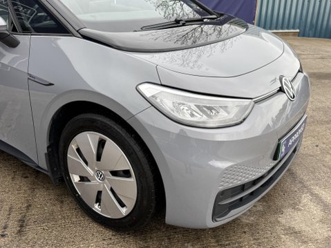 Volkswagen ID.3 Pro Performance 58kWh Life Hatchback 5dr Electric Auto (204 ps) 13