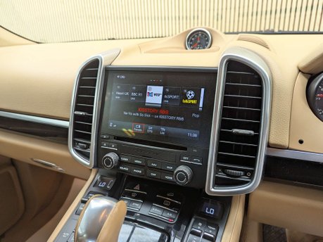 Porsche Cayenne 3.0 Cayenne D Platinum Edition V6 Tiptronic S A 4WD 5dr 68