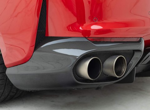 Ferrari 812 Superfast 32