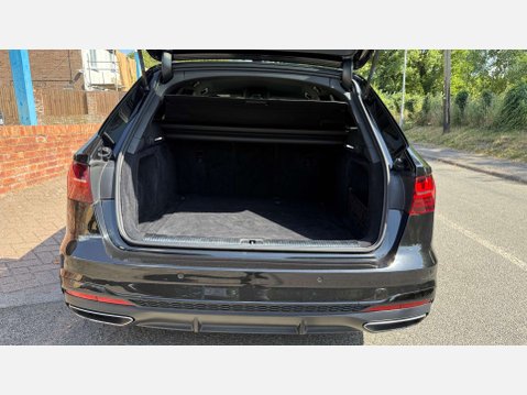 Audi A4 2.0 A4 Black Edition 45 TFSI Quattro Semi-Auto 4WD 5dr 16