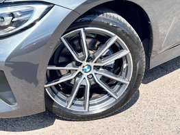 BMW 3 Series 2.0 320i Sport Auto 4dr 3