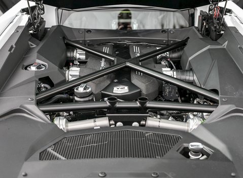 Lamborghini Aventador S 20