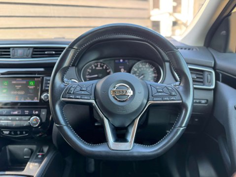 Nissan Qashqai 1.3 DIG-T N-Connecta SUV 5dr Petrol Manual Euro 6 (s/s) (160 ps) 35