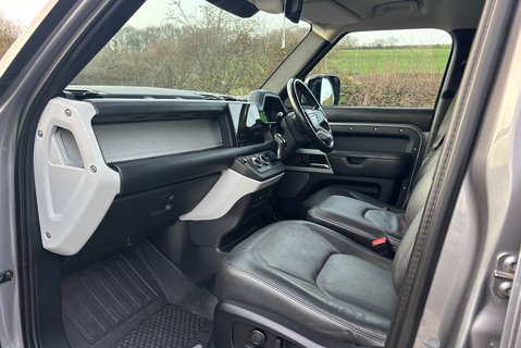 Land Rover Defender 110 D300 Hard Top HSE with Rear Seat Conversion - Black Pack 13