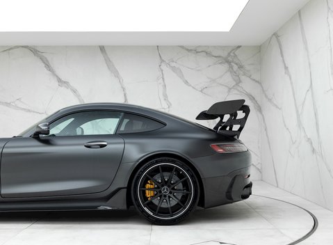 Mercedes-Benz Amg GT GT Black Series 32