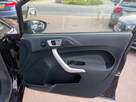 Ford Fiesta 1.25 Zetec 5dr 23