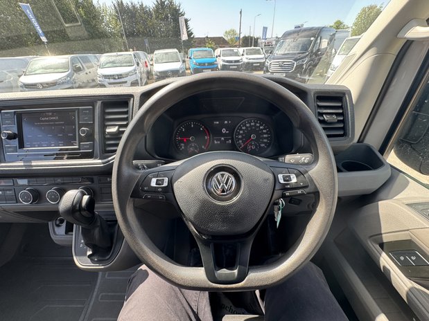 Volkswagen Crafter AUTO MWB L2H2 High Roof Trendline 35 Sensors EURO 6 16