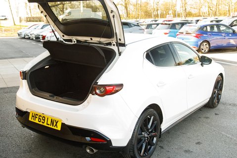 Mazda 3 GT SPORT TECH MHEV 39