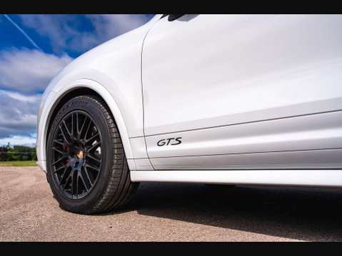 Porsche Cayenne 18