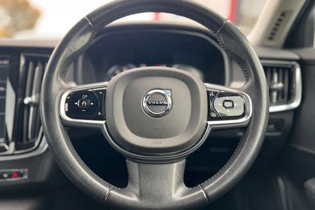 Volvo S90 2.0 D4 Momentum Plus Saloon 4dr Diesel Auto Euro 6 (s/s) (190 ps) 68