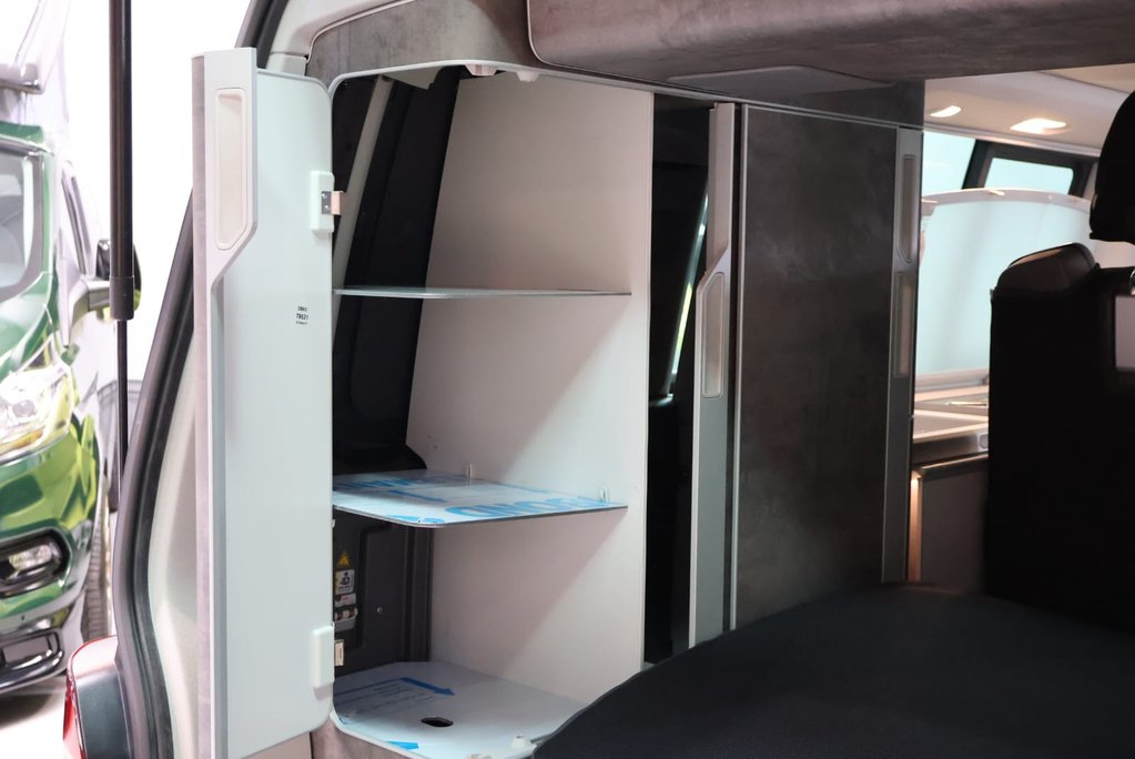 Volkswagen California OCEANI 4MOTION DSG HUGE SPEC VERY RARE  5 YEAR WARRANTY FROM NEW  4 BERTH 32