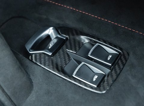 McLaren 765LT Spider 38