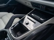 Porsche Cayenne 3.0 Cayenne V6 E-Hybrid Auto 4WD 5dr 16