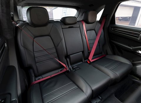 Porsche Cayenne Turbo S E-Hybrid 16