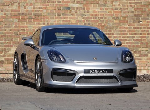 Porsche Cayman GT4 1