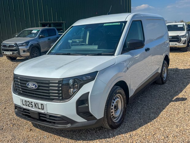 Ford Transit Courier SWB L1H1 [SOLD MM] Low Roof Leader Sensors EURO 6 NO VAT 2