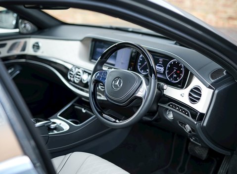 Mercedes-Benz M Class S600 22