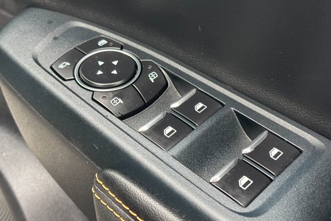 Ford Ranger Wildtrak 4x4 240 ps V6 Double Cab Pickup - Electric Roller Shutter 39