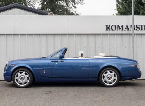 Rolls-Royce Phantom Drophead Coupe 2