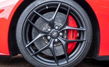 Ferrari F12 Berlinetta 10