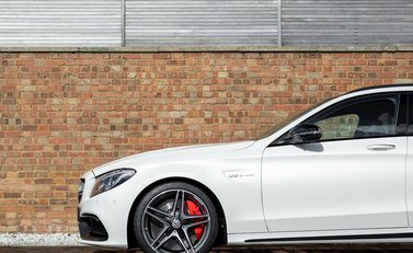 Mercedes-Benz C Class C63 S Estate 28