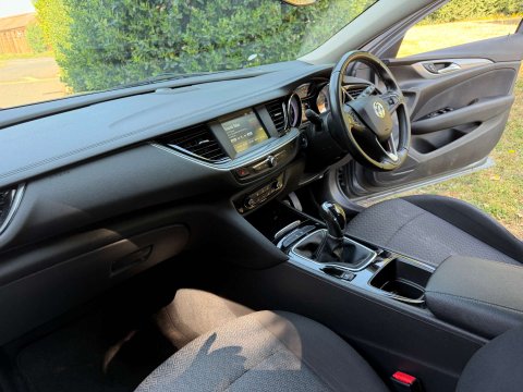 Vauxhall Insignia 1.6 Insignia Design ecoTec TD 5dr 15