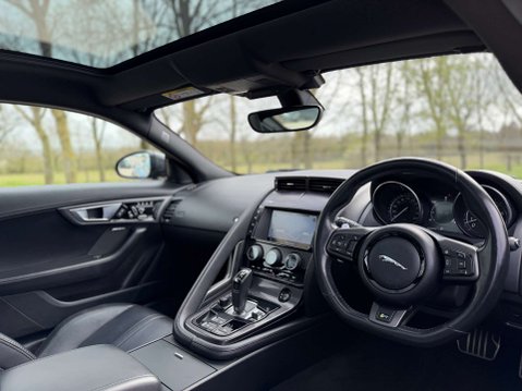 Jaguar F-Type 5.0 F-Type V8 R AWD Auto 4WD 3dr 28