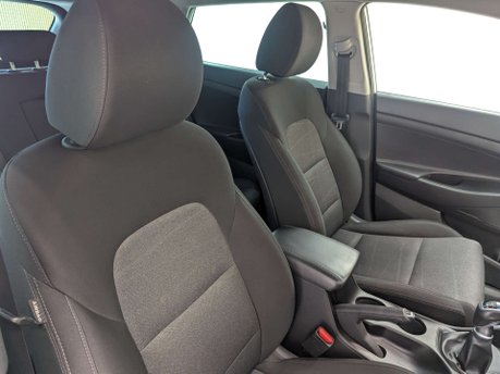 Hyundai TUCSON 1.6 Tucson SE Nav GDi 2WD 5dr 30