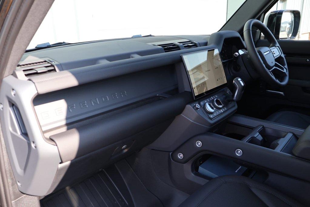 Land Rover Defender 110 BRAND NEW HARDTOP  250  TOP X-DYNAMIC SE REAR SEATS STYLED BY SEEKER  25