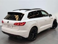 Volkswagen Touareg 3.0 TDI V6 Black Edition SUV 5dr Diesel Tiptronic 4Motion Euro 6 (s/s) (286 17
